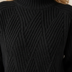 Kaschmir-Grobstrickpullover Schwarz mit V-Struktur