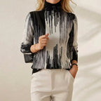 Jersey de cuello alto de cachemira con estampado abstracto de mármol