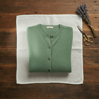 Cárdigan con botones y cuello redondo de cachemir