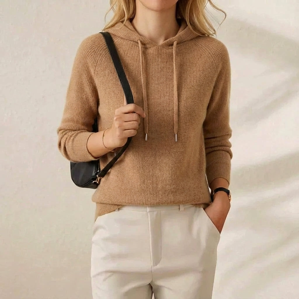 Suéter con capucha de cachemira y cordón