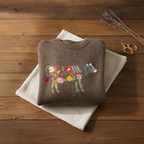 Pull en Coton Marron avec Vache et Motif Jardin Fleuri