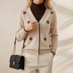 Kasjmier vest met V-hals en geborduurde accenten