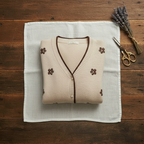 Kasjmier vest met V-hals en geborduurde accenten